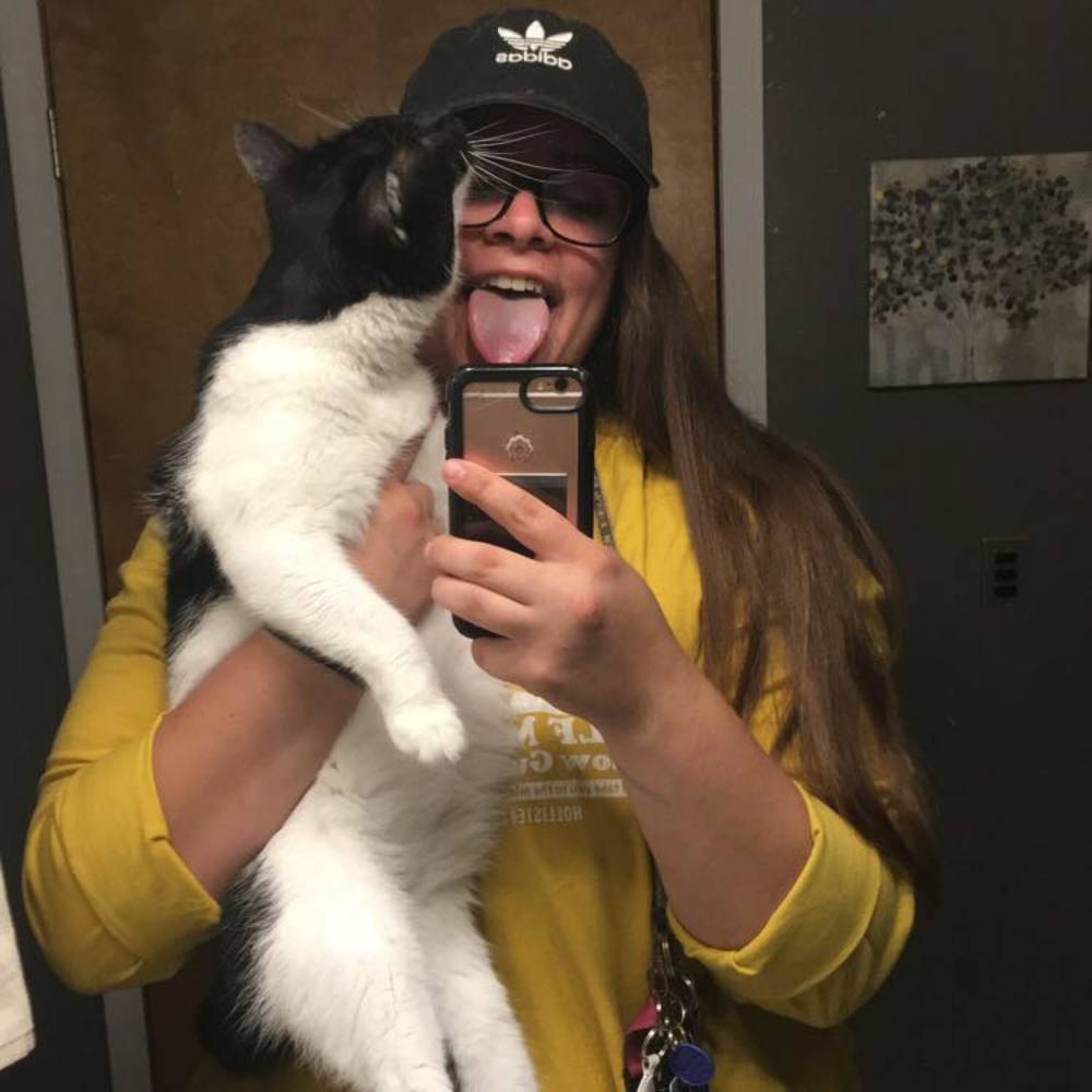 Meet your Posher, Emilie